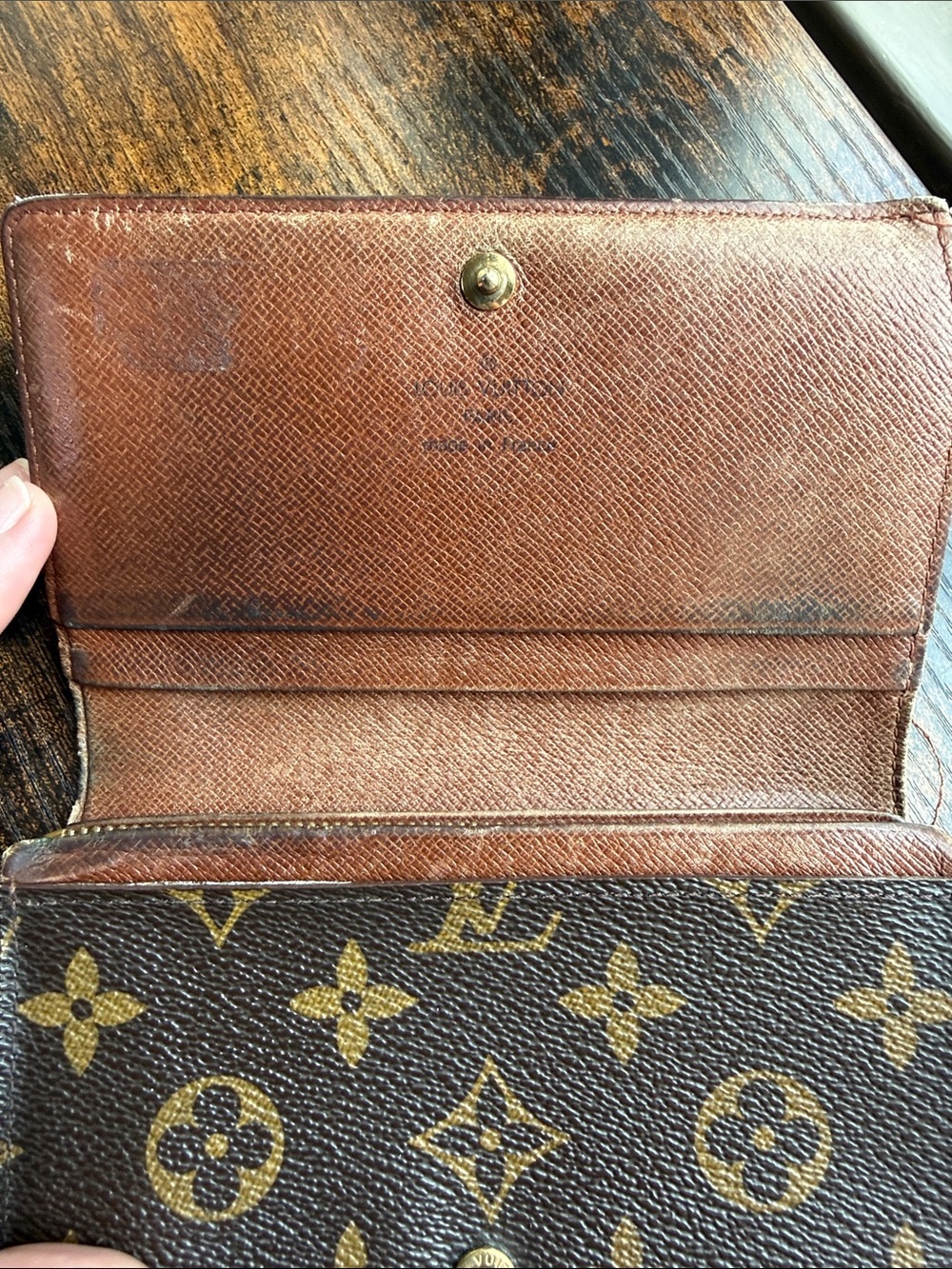 Louis Vuitton Brown Monogram Canvas Men's Wallet with Gold Accents - Picture 6 of 7